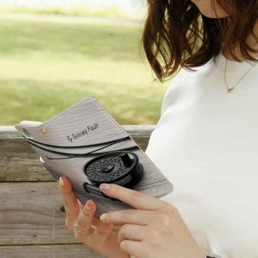 【手帳型】フライロッド　彩度を落としたディテール