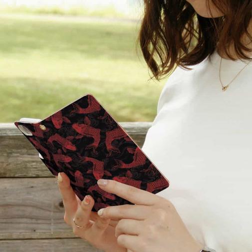 【手帳型】ブラック&レッド　錦鯉のシームレス　和風柄