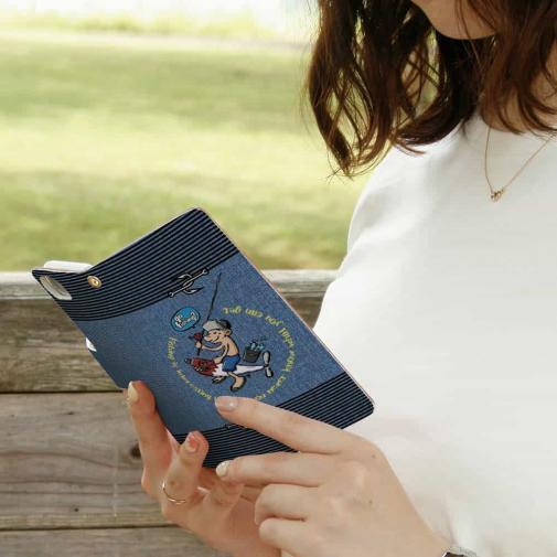 【手帳型】【釣りざんまい】ルアーを乗りこなすアングラー_カラフルデニム風