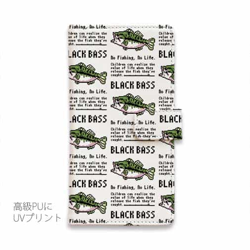 【手帳型】【釣りざんまい】ドット絵のブラックバス_英字新聞風ホワイト