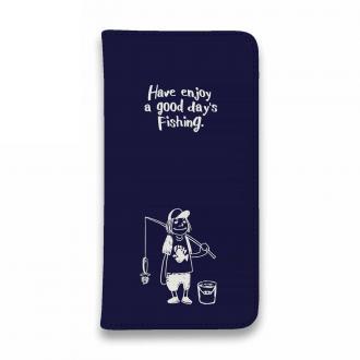 【手帳型ベルトなし】【Stick Case】【釣りざんまい】 一日釣りを楽しむアングラー_ネイビー