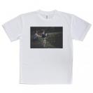 【Tシャツ】釣りをする少年