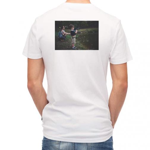 【Tシャツ】釣りをする少年